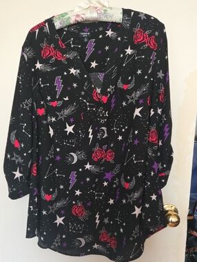 torrid Black Button-Up Blouse with Red Roses & Purple Lightning